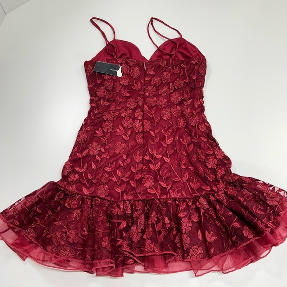 Lulu’s Lavish Lifestyle Burgundy Embroidered Ruffled Mini Dress New With Tags XS - Picture 4 of 15